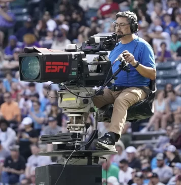 SEC - COLLEGE FOOTBALL How Sports Is Saving Broadcast TV: The Rise of Live Programming in a Streaming-Dominated Era